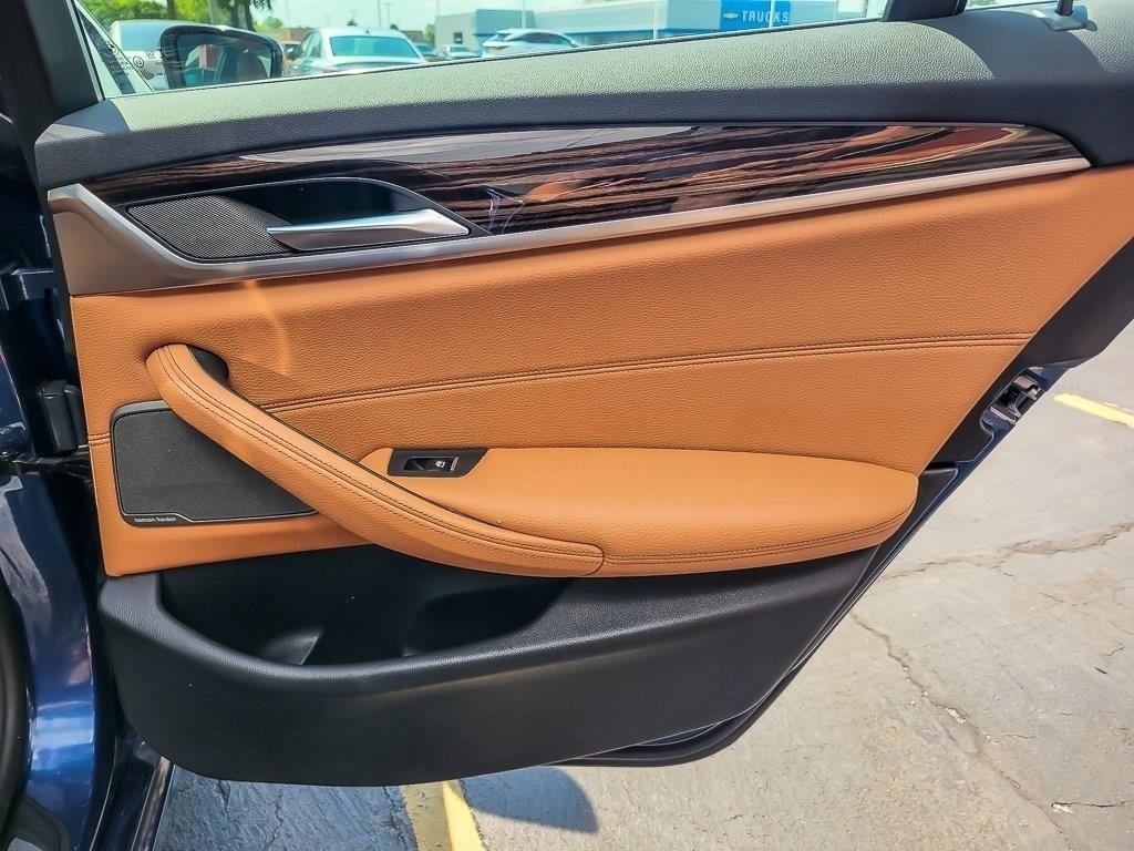 2022 BMW 540I - Image 19