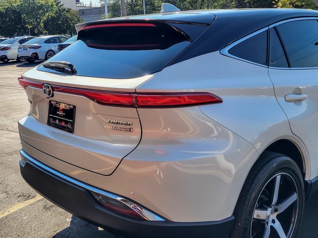 2021 Toyota Venza Limited photo 6