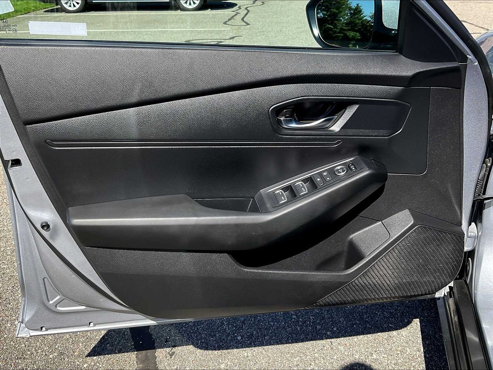 2023 Honda Accord LX photo 9