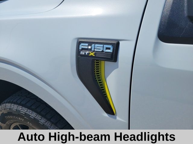 2025 Ford F-150 STX photo 4