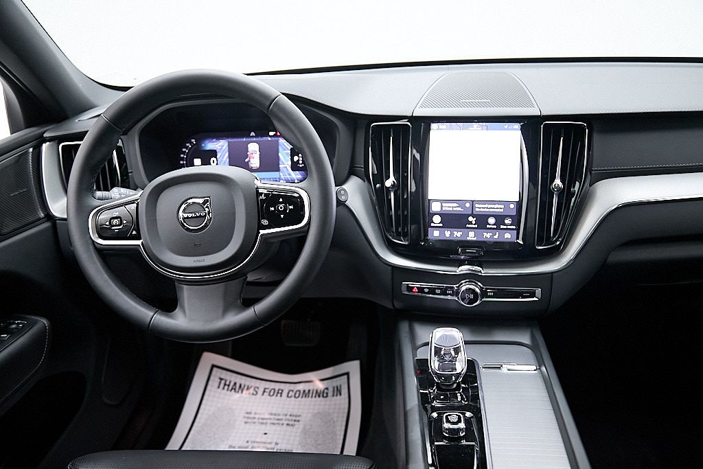 2024 VOLVO XC60 - Image 25