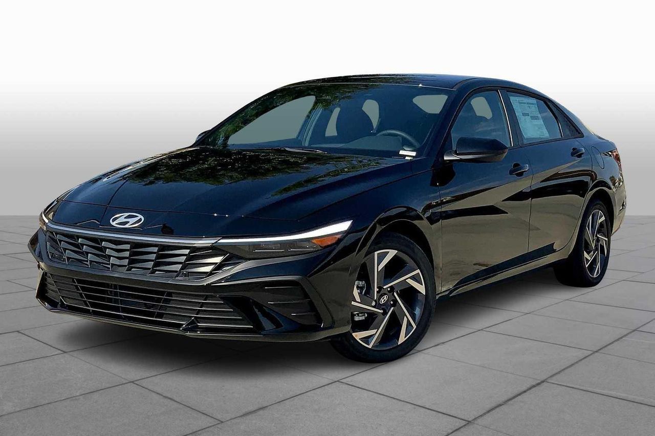 2025 Hyundai Elantra Blue's photo