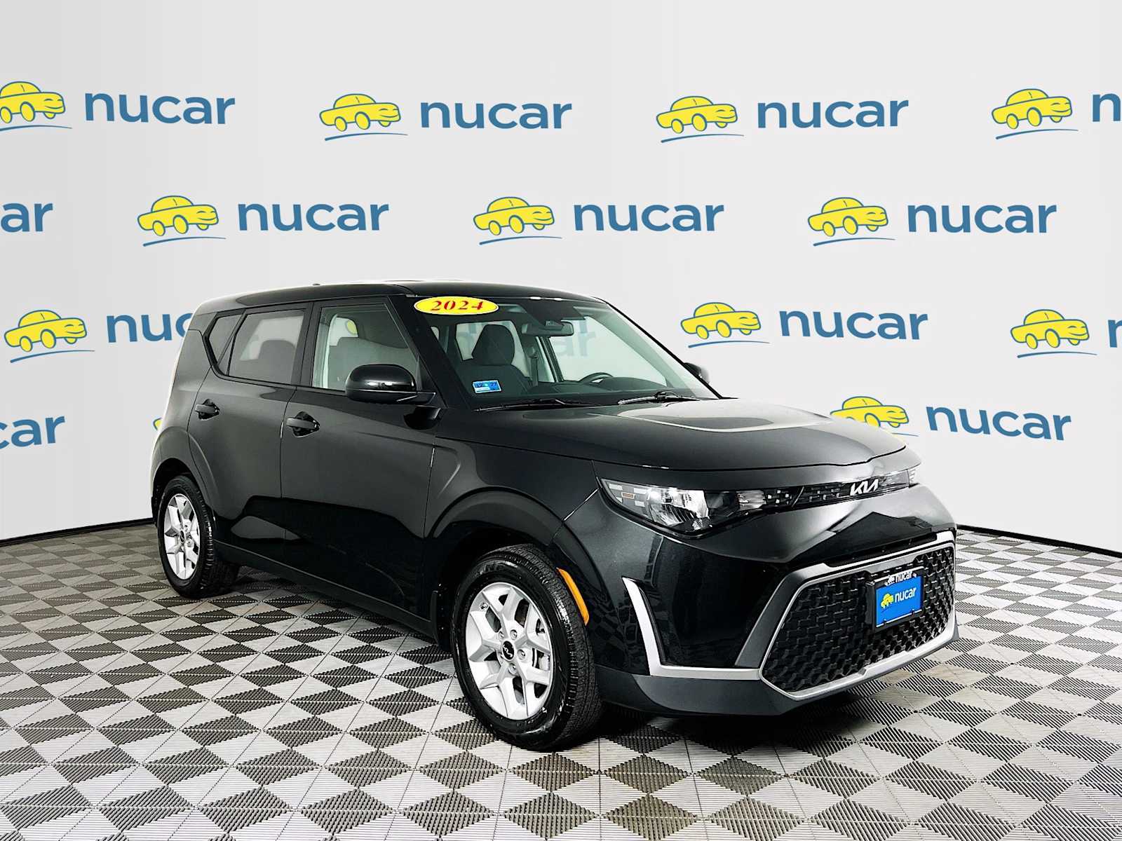 2024 Kia Soul LX's photo