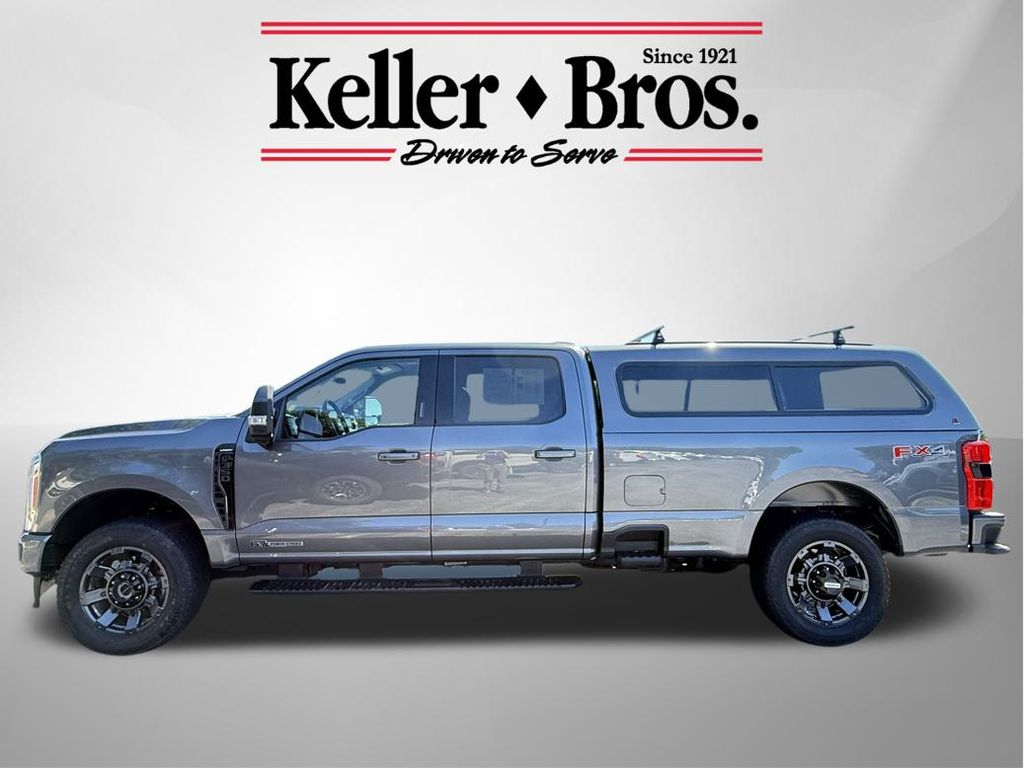 2023 Ford F-350 photo 4