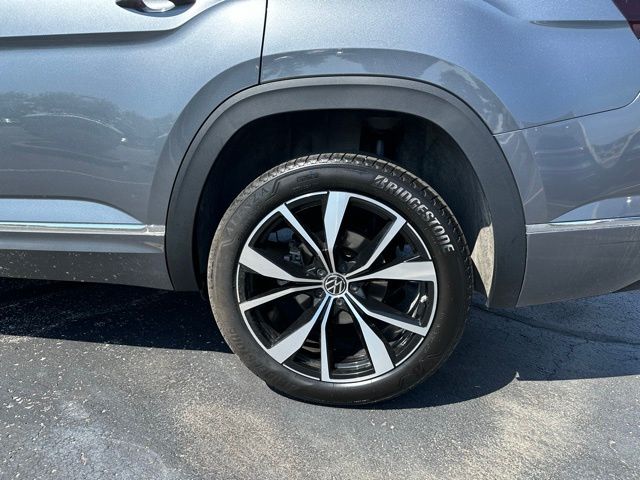 2024 Volkswagen Atlas SEL Premium R-Line photo 9