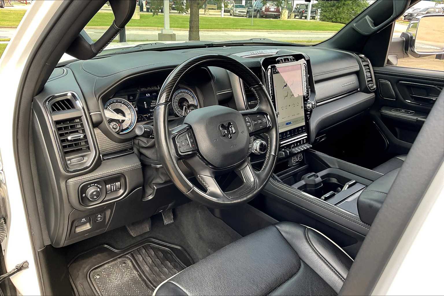 2022 Ram 1500 Limited photo 16