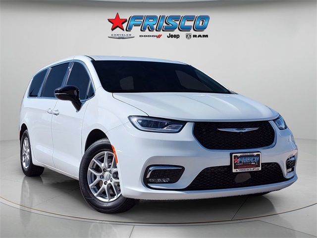 2026 Chrysler Pacifica Select's photo