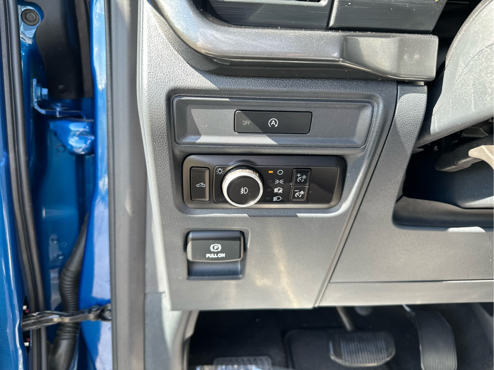 2025 Ford F-150 STX photo 17
