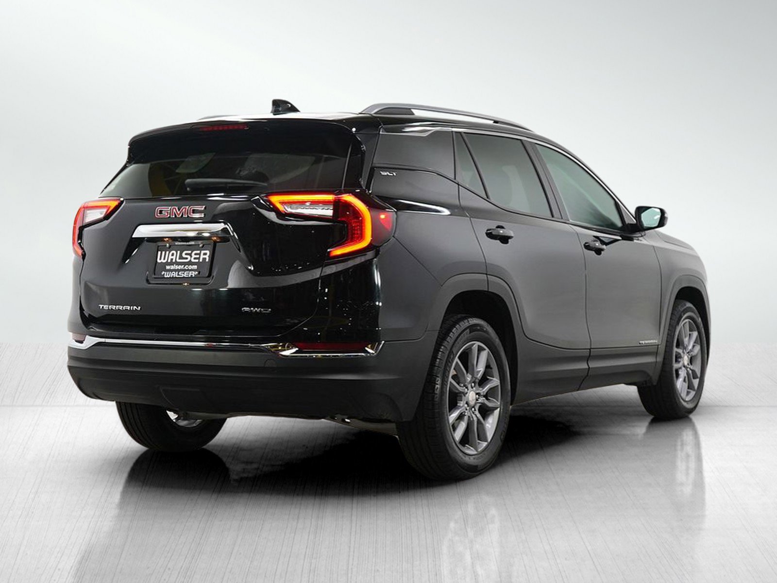 2024 Gmc Terrain SLT photo 3