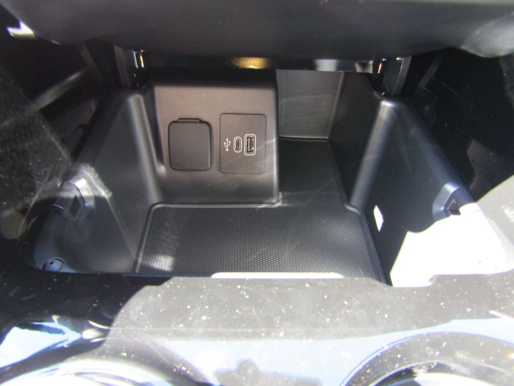 2025 Ford Explorer Platinum photo 26