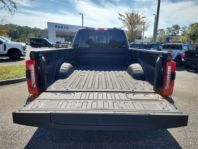 2025 Ford F-450 King Ranch photo 7
