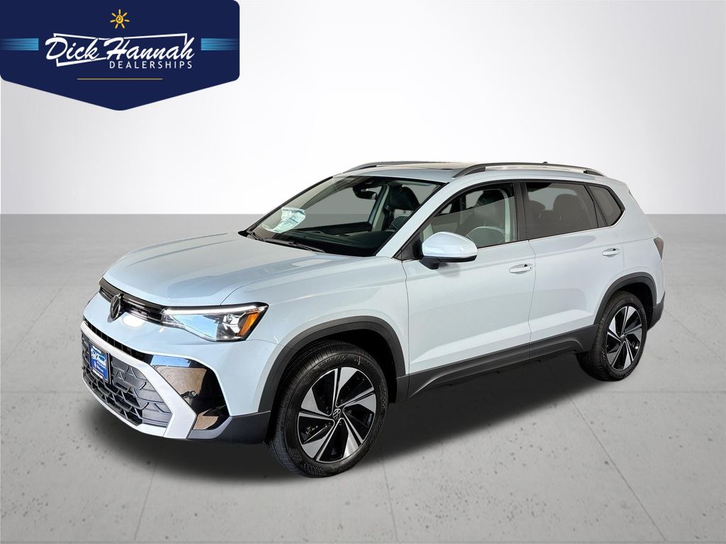 2025 Volkswagen Taos SE's photo