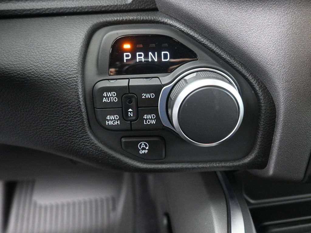 2025 Ram 1500 Big Horn Lone Star photo 4