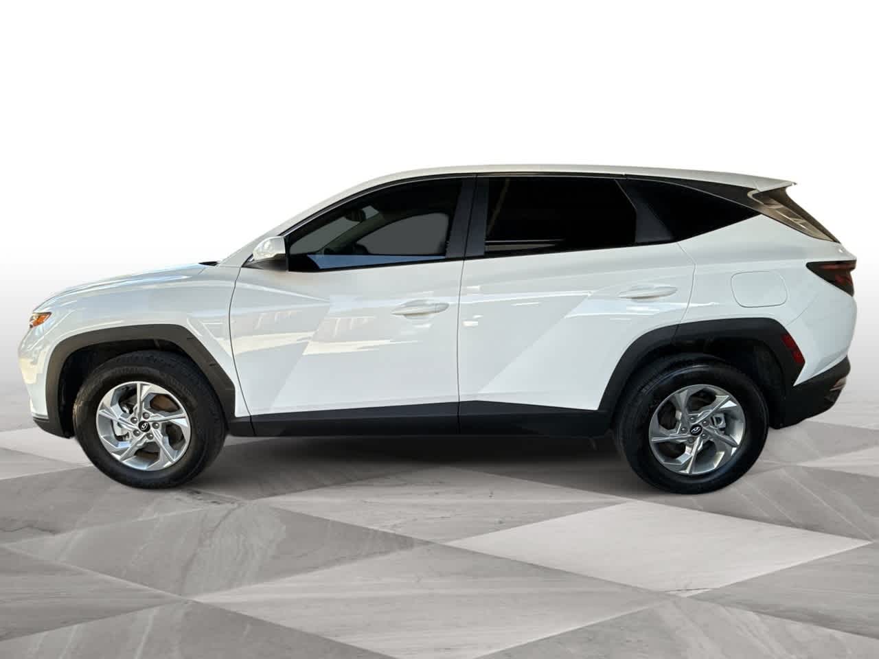 2023 Hyundai Tucson SE photo 3