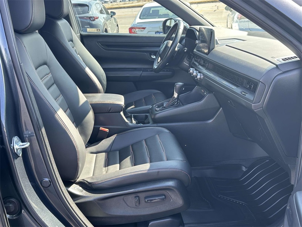 2024 Honda CR-V Hybrid Sport-L photo 3