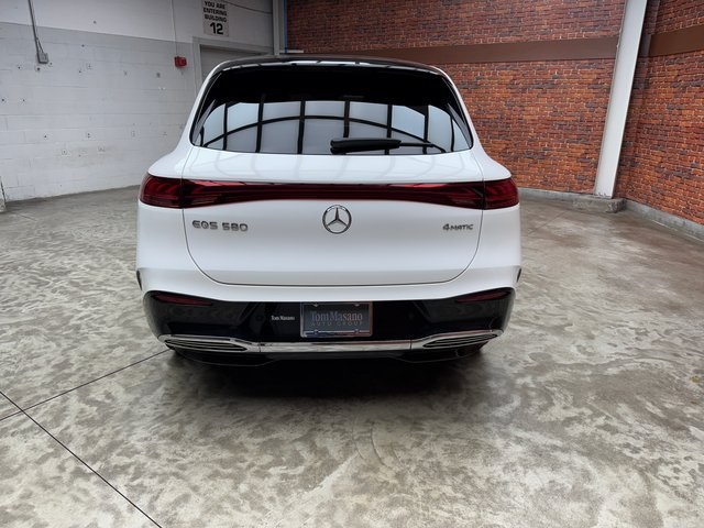 2023 Mercedes Benz EQS SUV 580 4MATIC photo 4