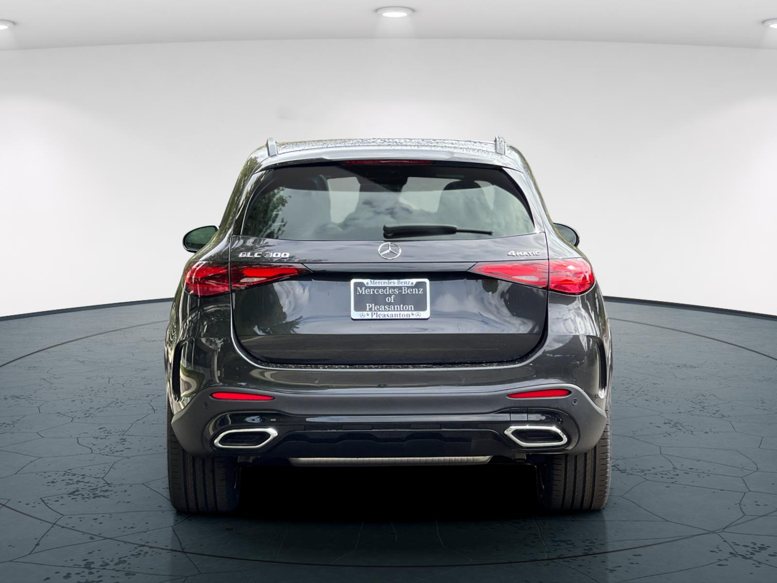 2026 Mercedes Benz GLC 300 4MATIC photo 4