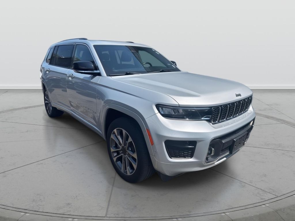 2021 Jeep Grand Cherokee L Overland's photo