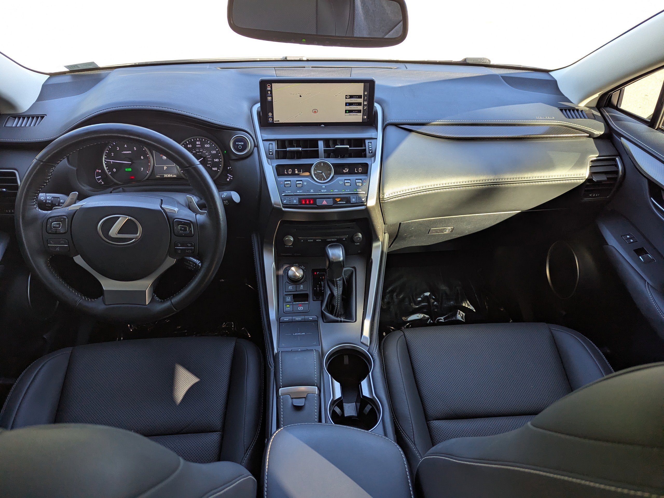 2018 Lexus NX 300h Luxury photo 13