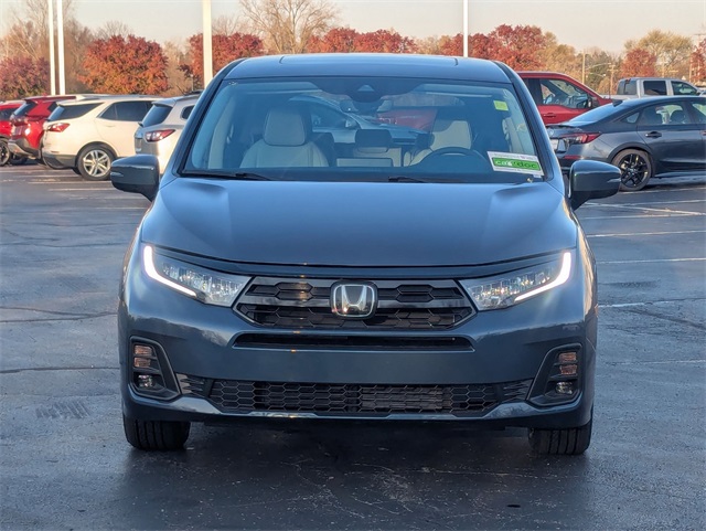 2026 Honda Odyssey Touring photo 3
