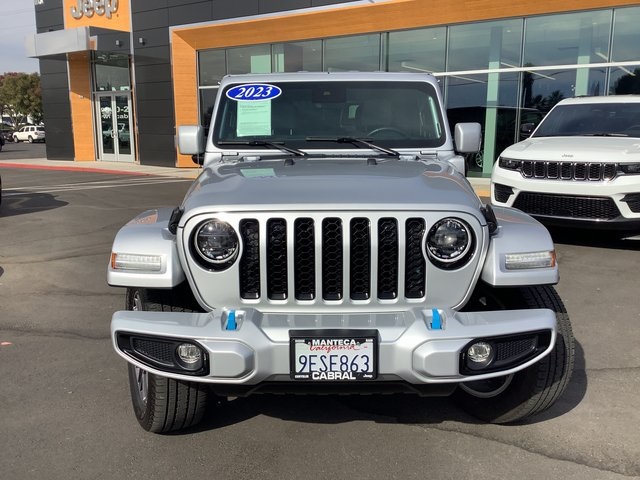 2023 Jeep Wrangler Sahara 4xe photo 4