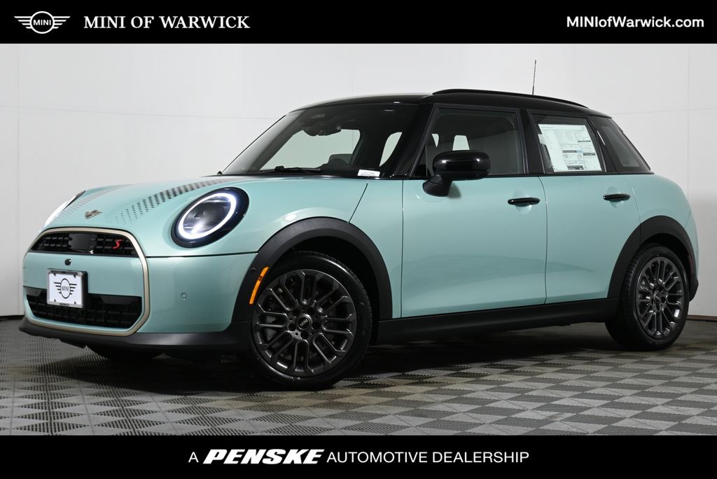 2026 MINI Hardtop S's photo