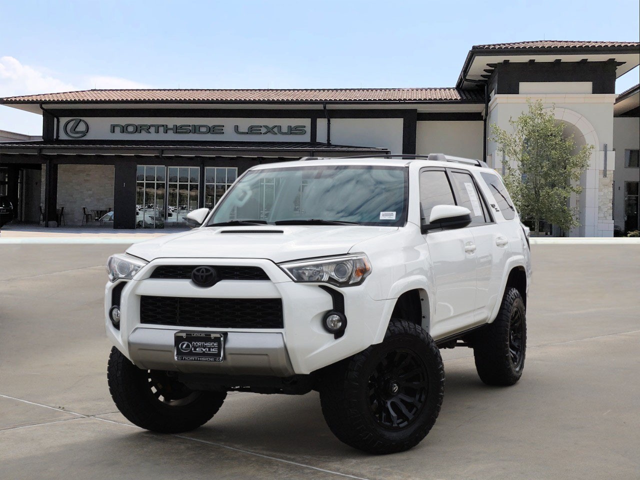 2018 Toyota 4Runner Off-Road's photo