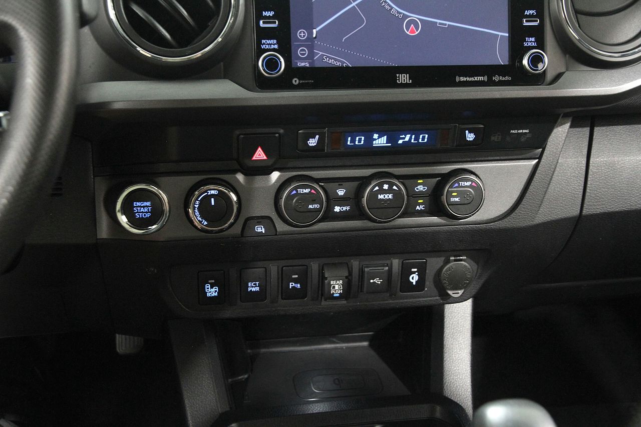 2020 Toyota Tacoma TRD Off-Road photo 12