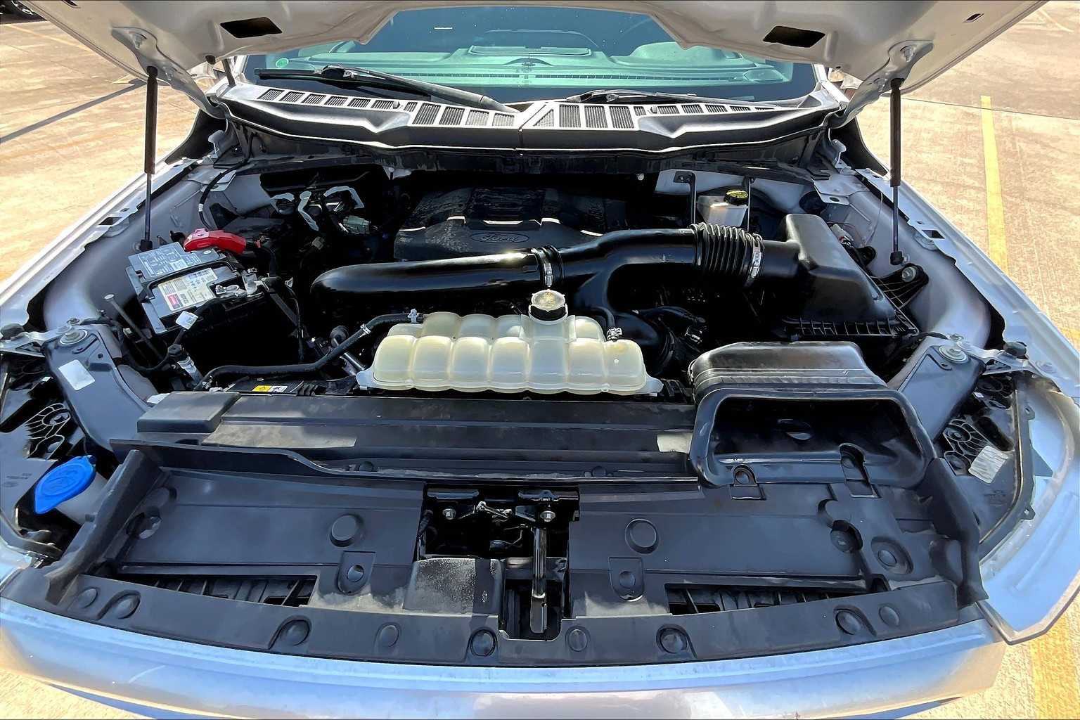 2022 Ford F-150 Platinum photo 30