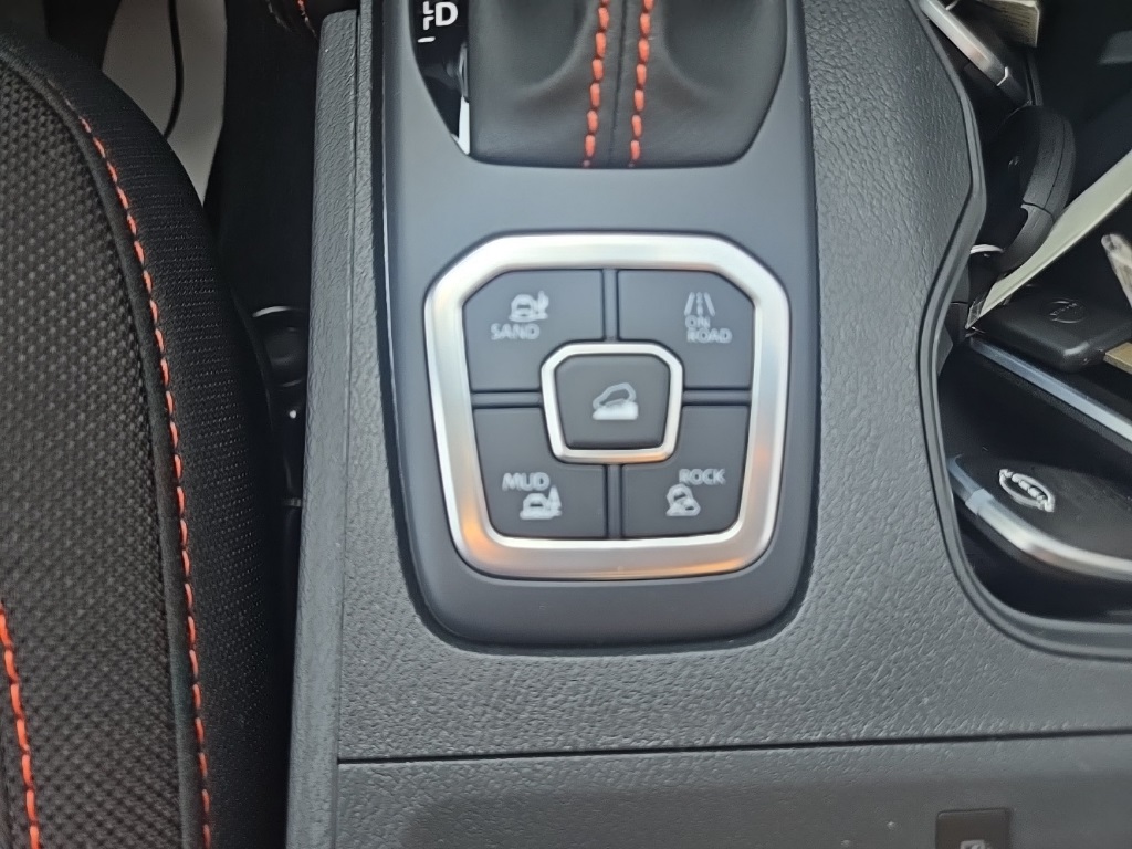 2026 Nissan Frontier Crew Cab PRO-4X photo 17