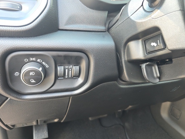 2026 Ram 2500 Laramie photo 18