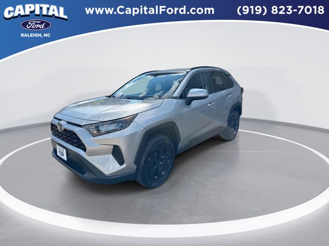 2019 Toyota RAV4 LE photo 4