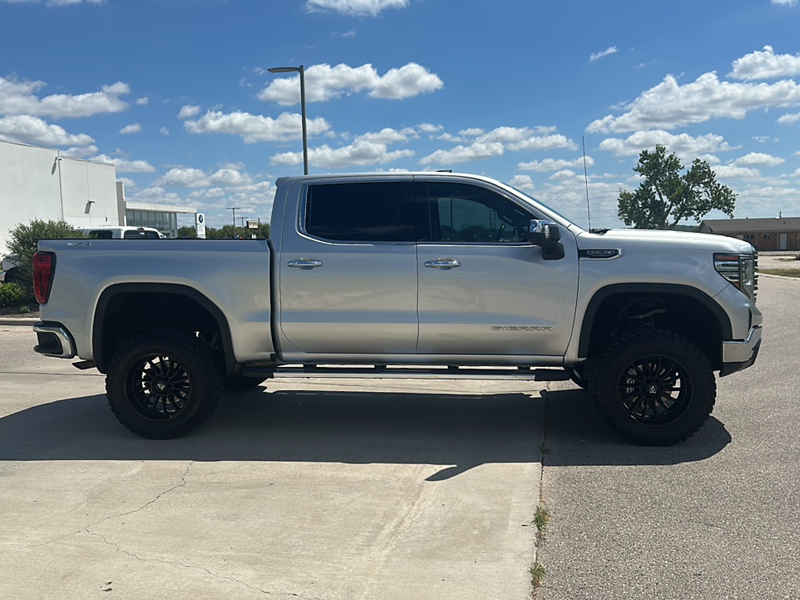 2022 Gmc Sierra 1500 SLT photo 3