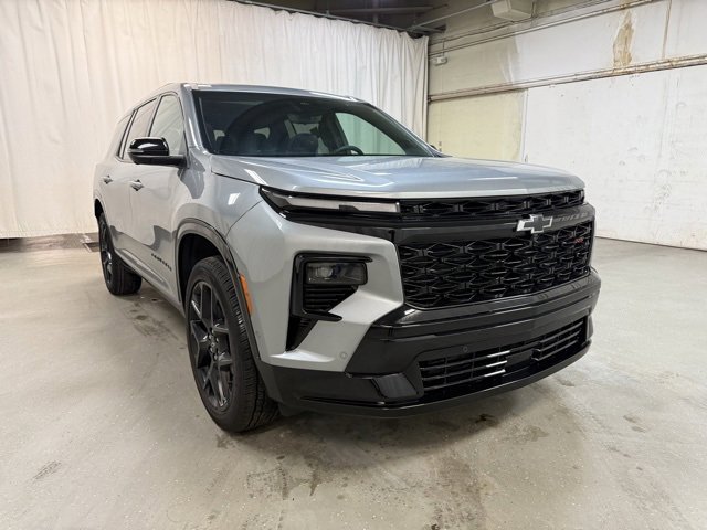 Used 2024 Chevrolet Traverse RS with VIN 1GNEVLKS0RJ210586 for sale in Fairmont, Minnesota