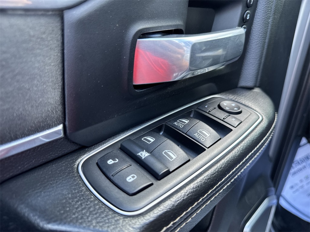 2022 Ram 2500 Laramie photo 19