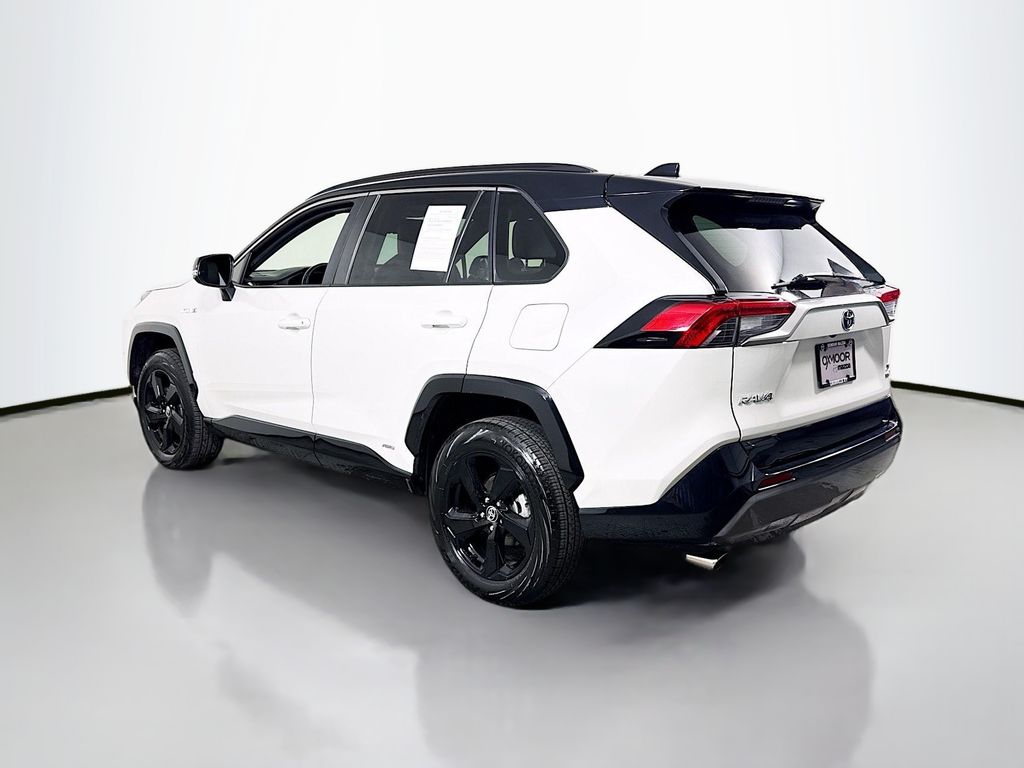 2020 Toyota RAV4 Hybrid XSE photo 4