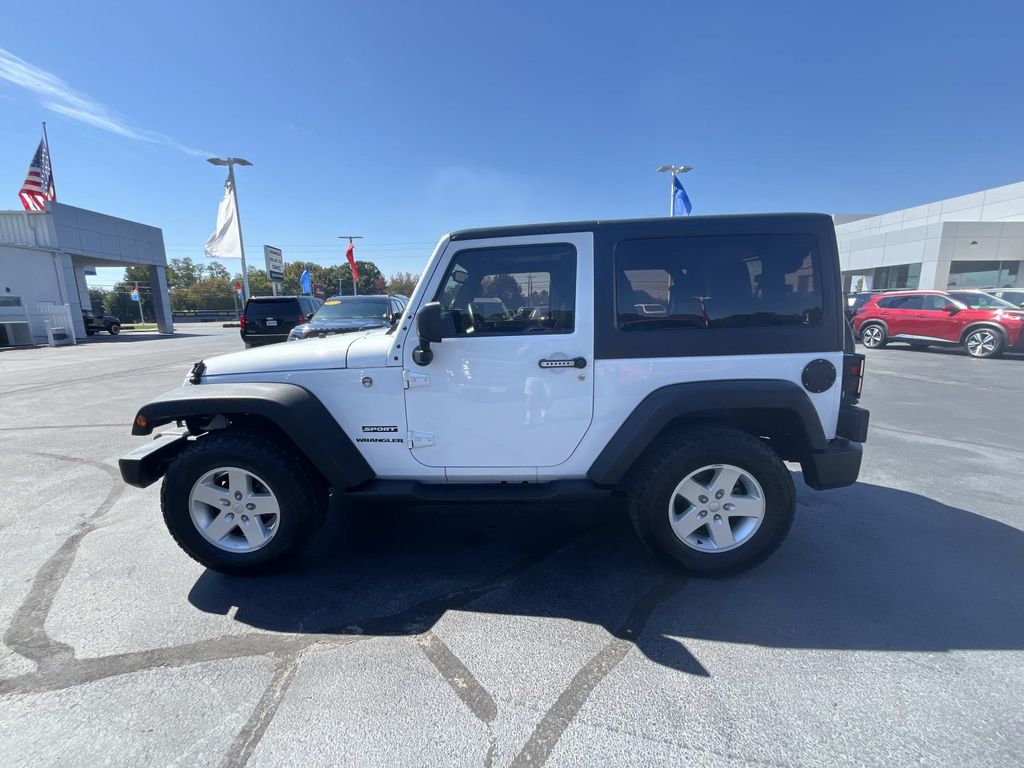 2017 Jeep Wrangler Sport photo 4