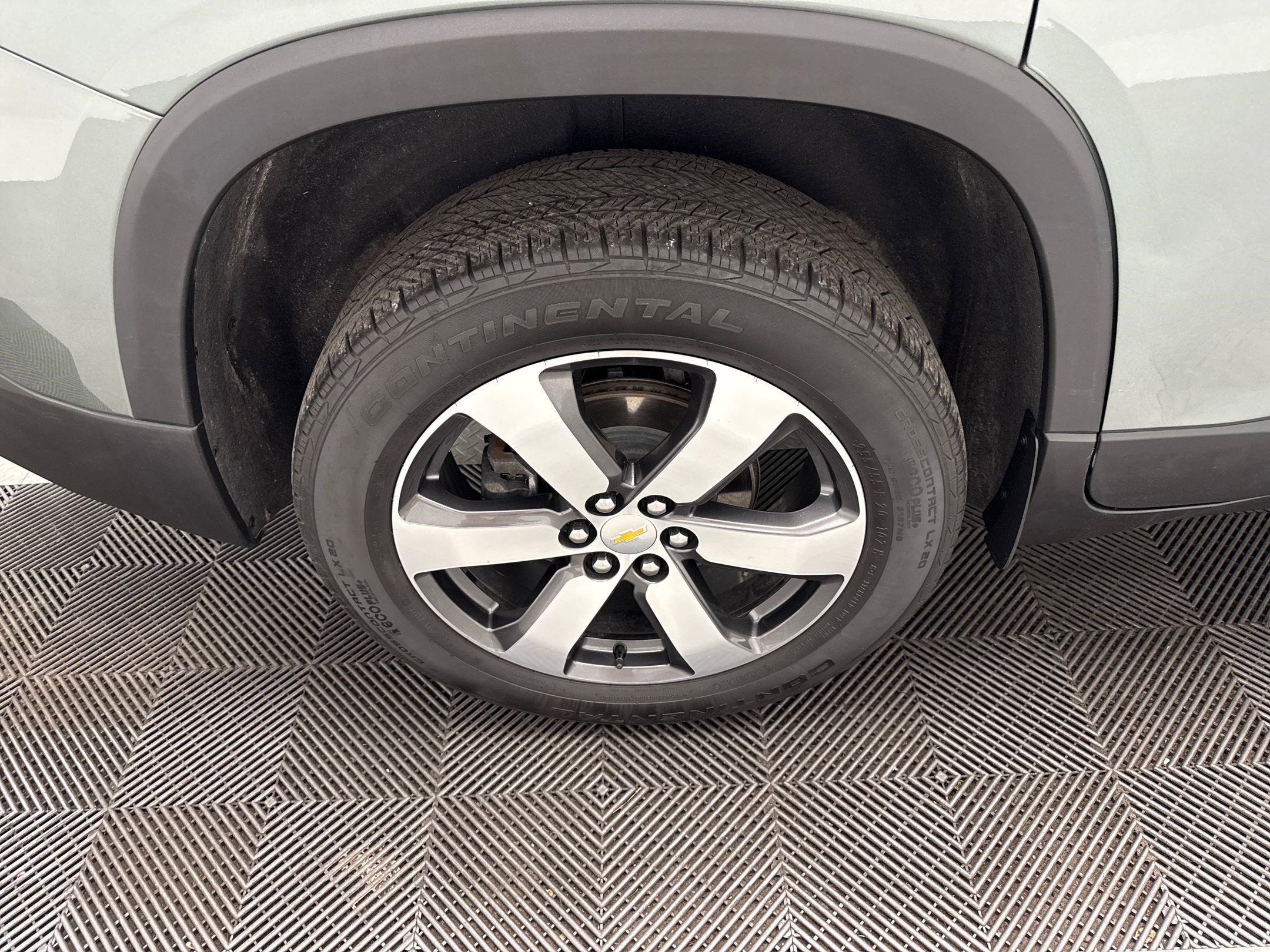 2023 Chevrolet Traverse Leather photo 11