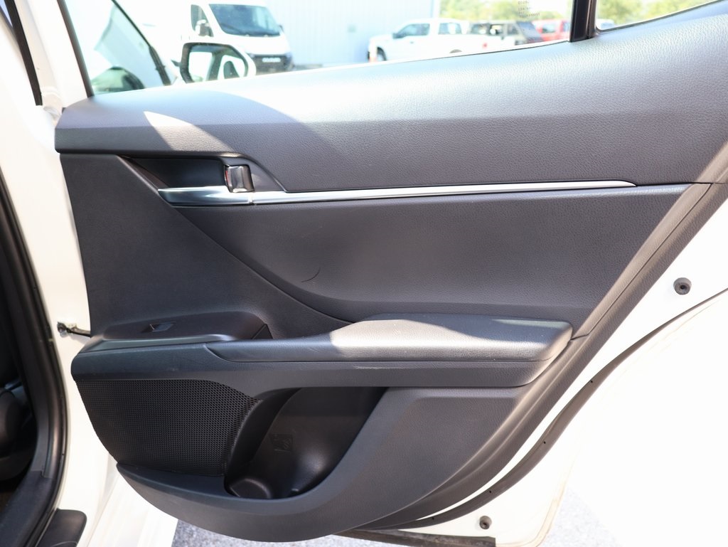 2024 Toyota Camry SE photo 11