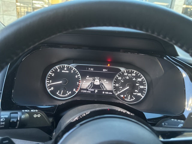 2022 Nissan Pathfinder SL photo 8