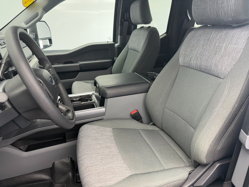 2024 Ford F-250 XLT photo 44