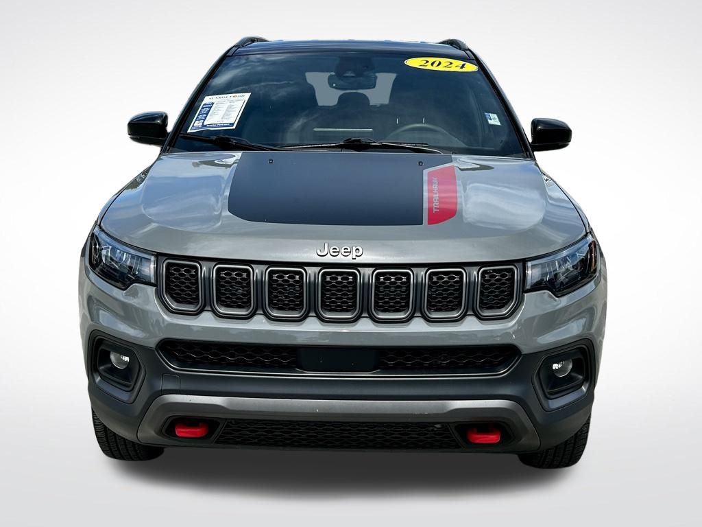 2024 Jeep Compass Trailhawk photo 8