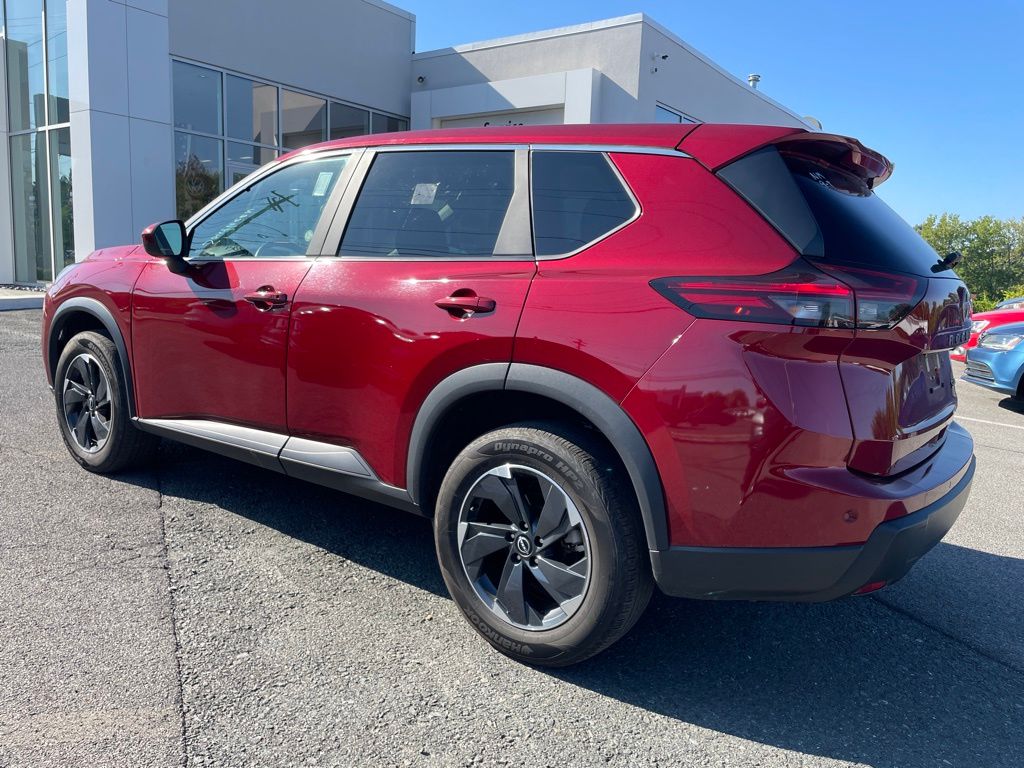 2024 Nissan Rogue SV photo 3
