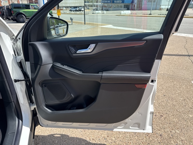 2025 Ford Escape Plug-In Hybrid Base photo 17