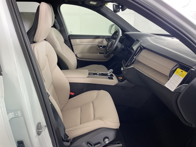 2026 Volvo XC90 AWD Plus photo 45