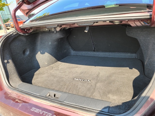 2022 Nissan Sentra SV photo 12