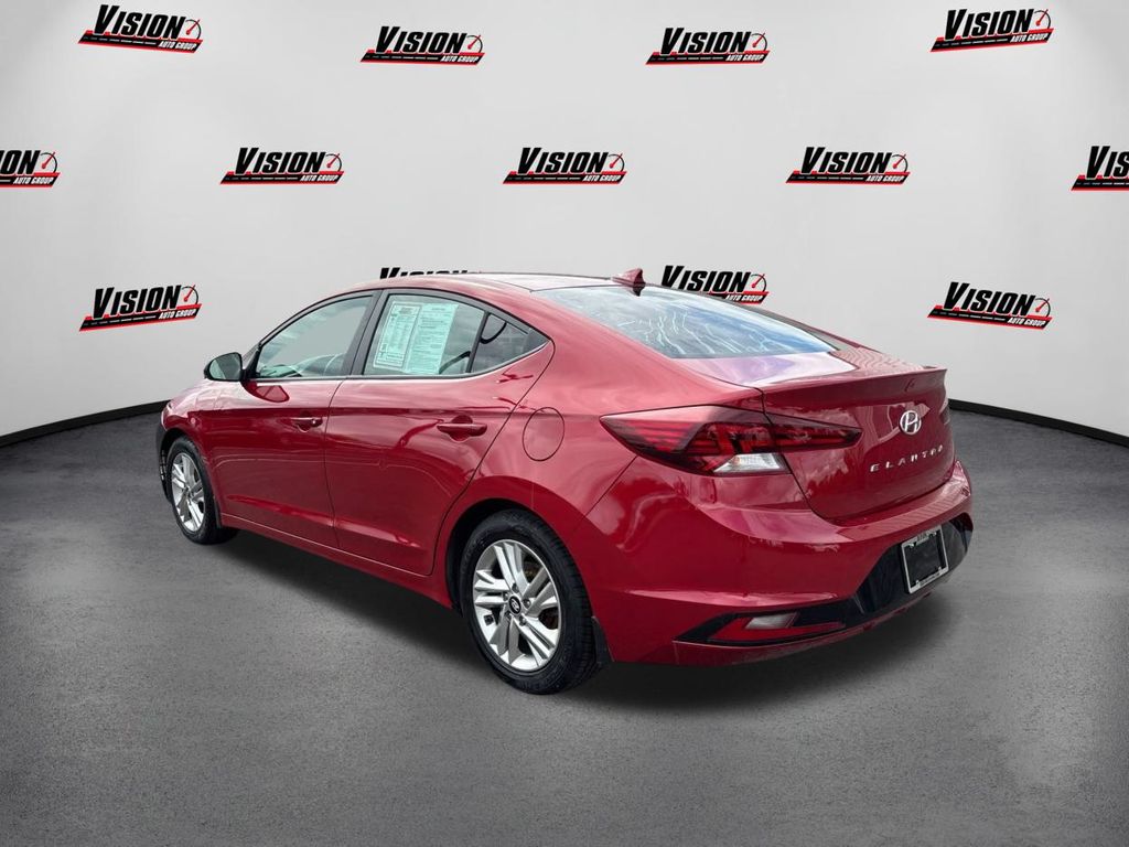 2020 Hyundai Elantra Value Edition photo 3