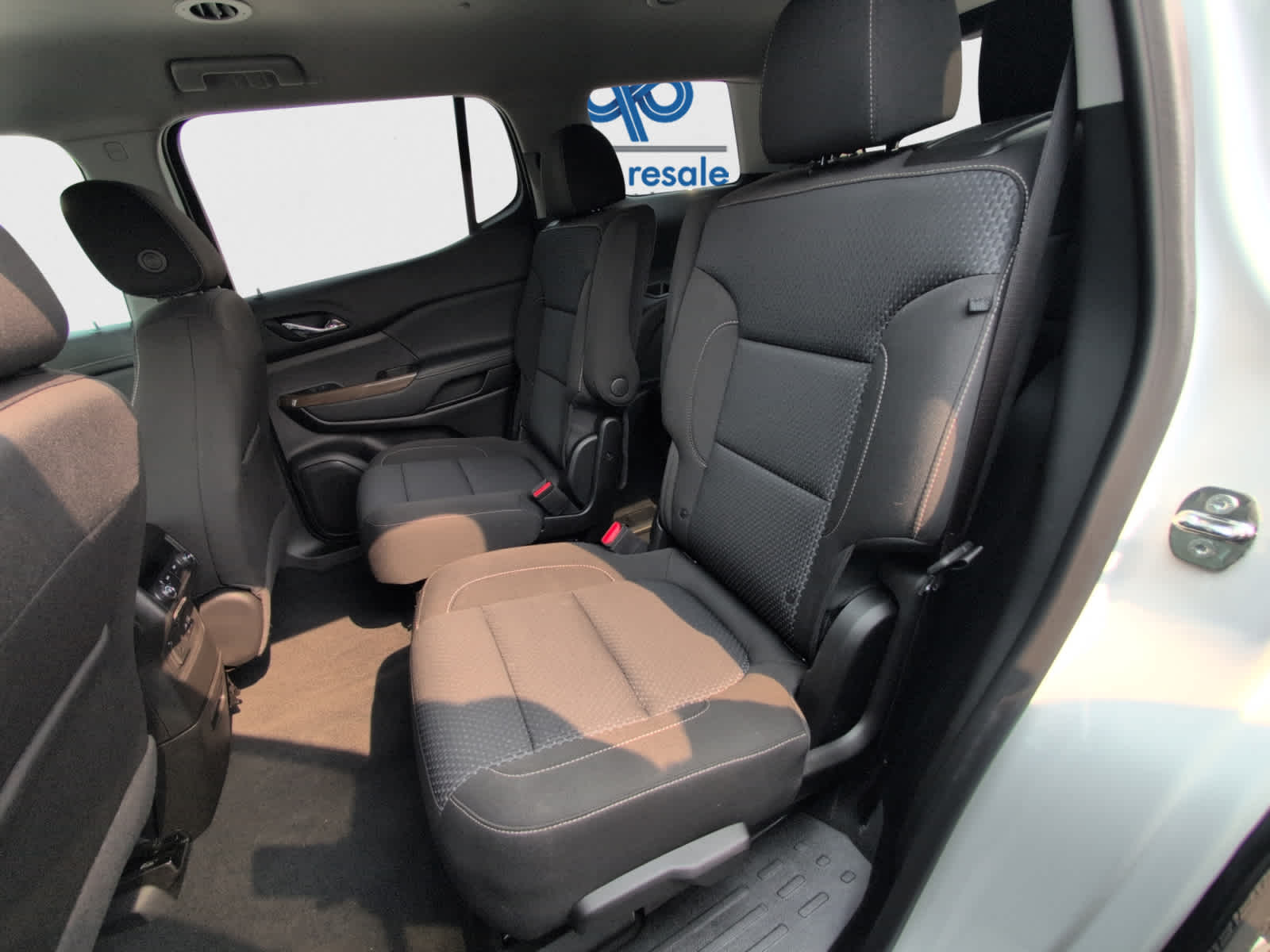 2023 Gmc Acadia SLE photo 16