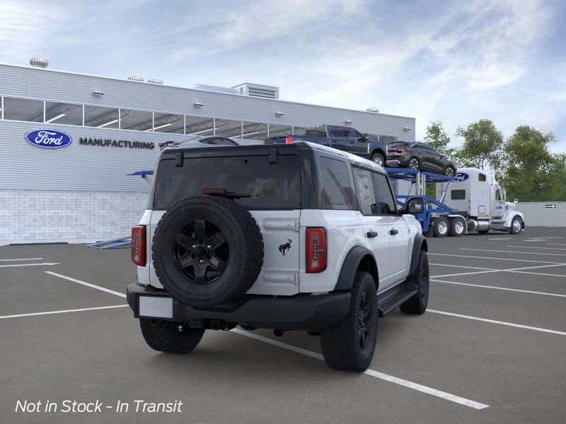 2025 Ford Bronco Outer Banks photo 8