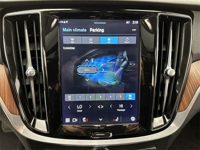 2023 Volvo S60 Recharge T8 Plus photo 9